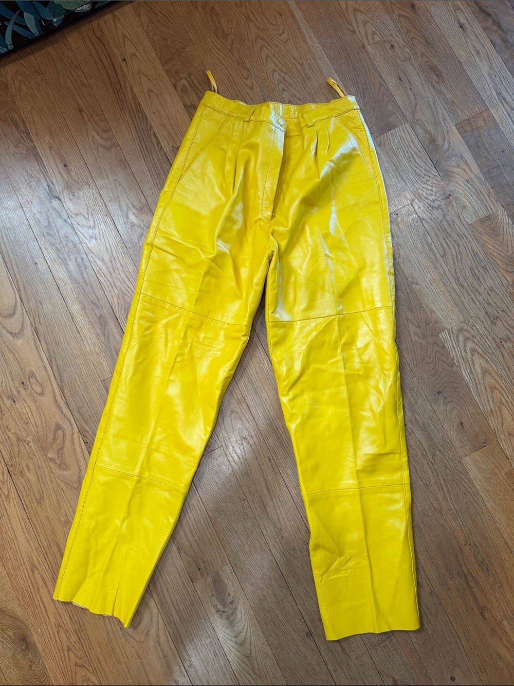 Women’s yellow Leather Pants